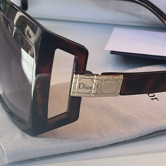 DIOR SUNGLASSES - Picture 5 of 12